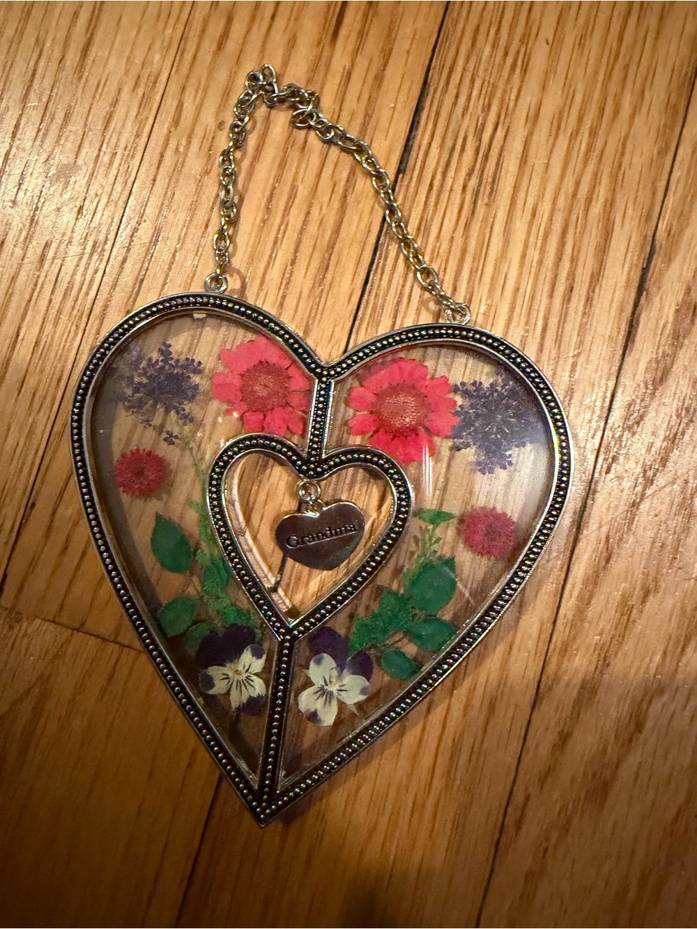 Heart-Shaped Grandma Floral Hanging Accent - Red and Green